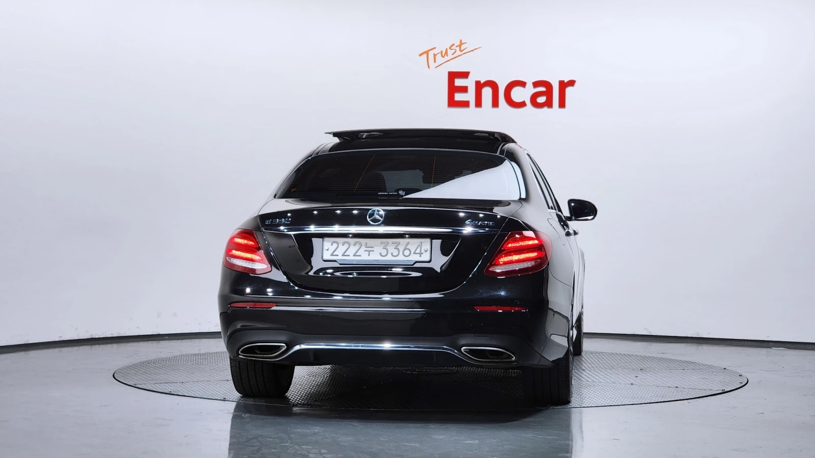 Mercedes-Benz E 350 4MATIC AMG Line, снимка 4 - Автомобили и джипове - 55635538