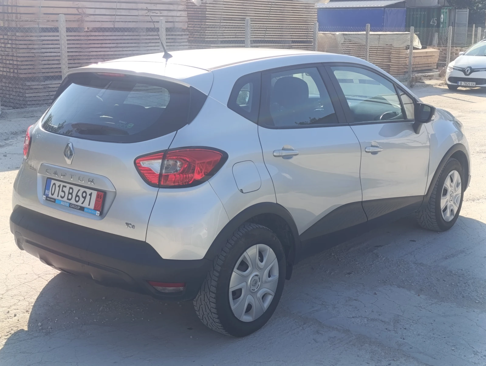 Renault Captur 0.9 Tce, снимка 4 - Автомобили и джипове - 55632824
