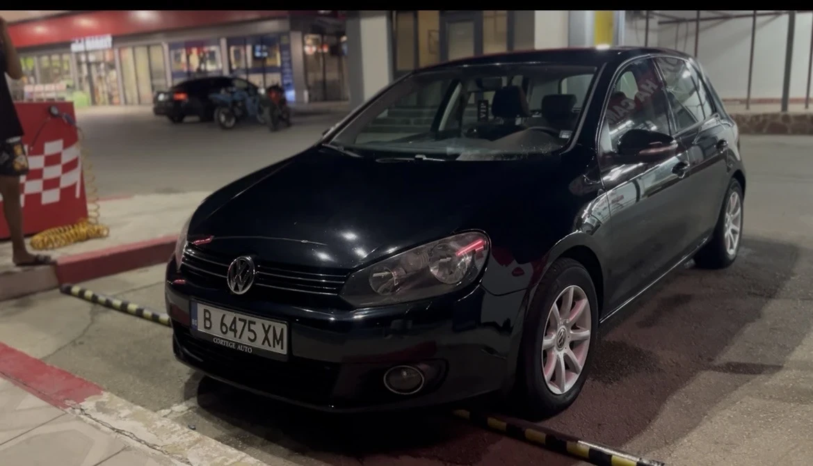 VW Golf, снимка 2 - Автомобили и джипове - 55771347