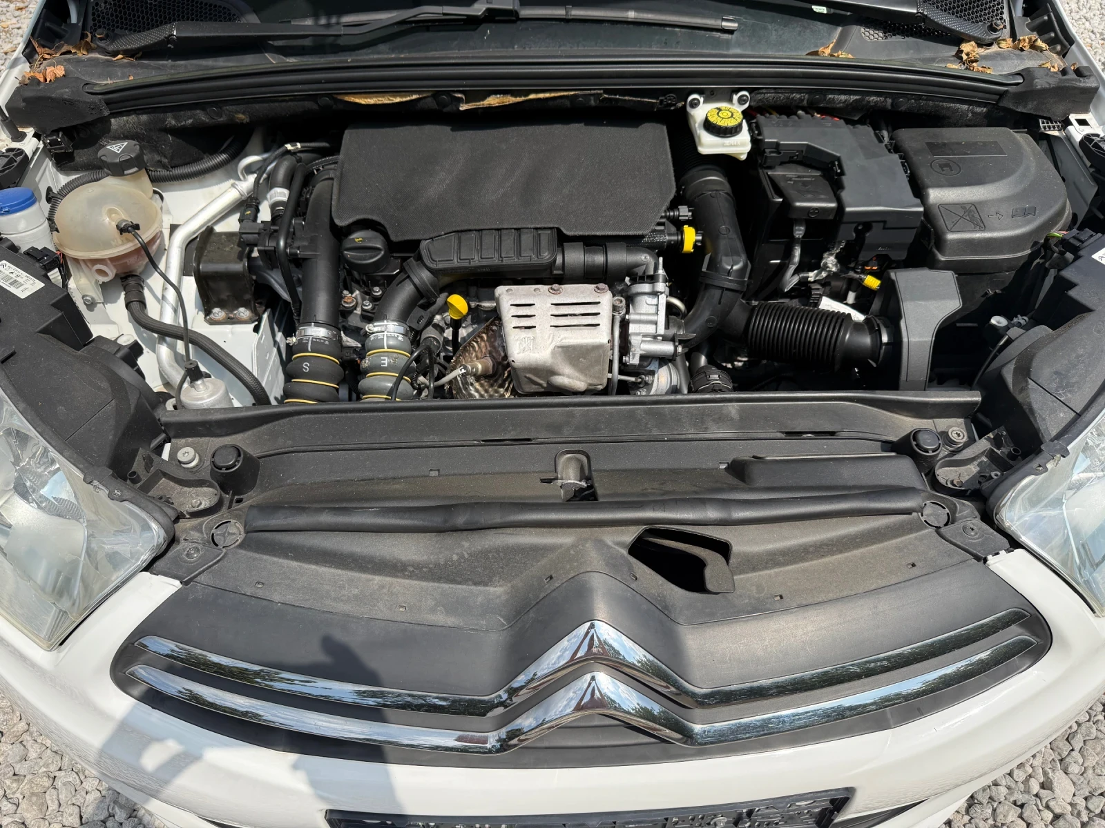 Citroen C4 1.2i EURO6b - ОТЛИЧНО СЪСТОЯНИЕ!, снимка 14 - Автомобили и джипове - 55776511