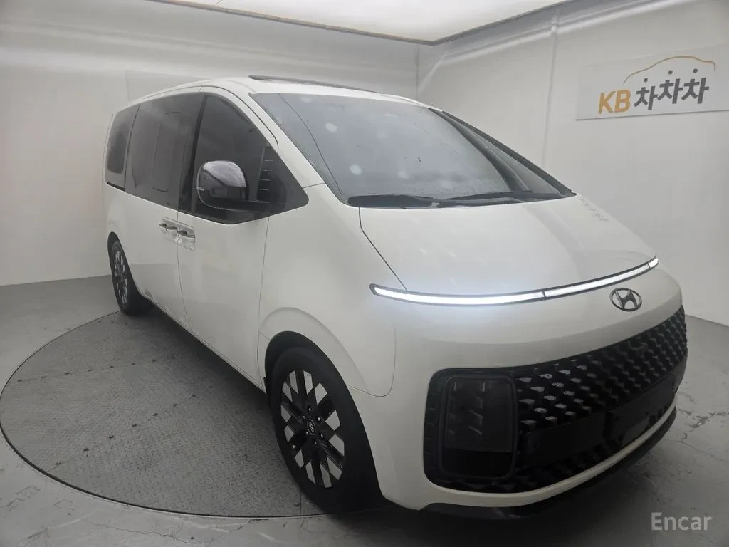 Hyundai Staria LPG | LOUNGE  | 7 SEATS