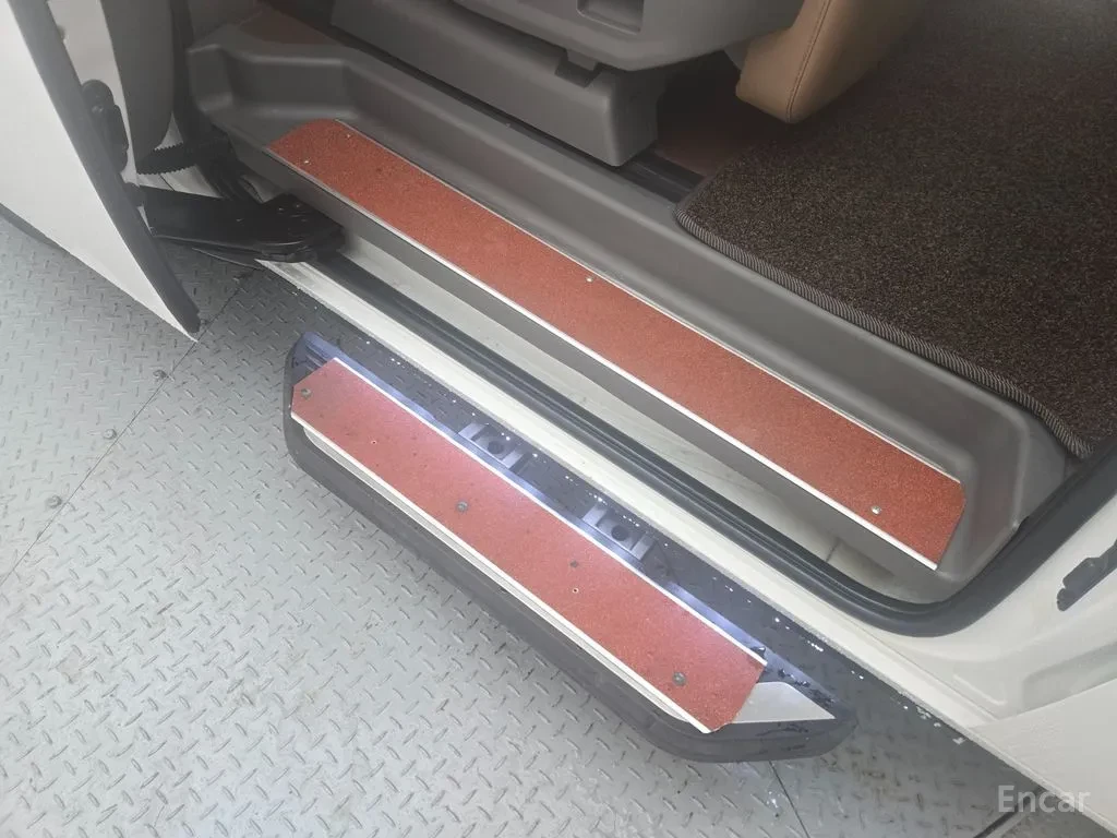 Hyundai Staria LPG | LOUNGE  | 7 SEATS, снимка 10 - Автомобили и джипове - 55943496