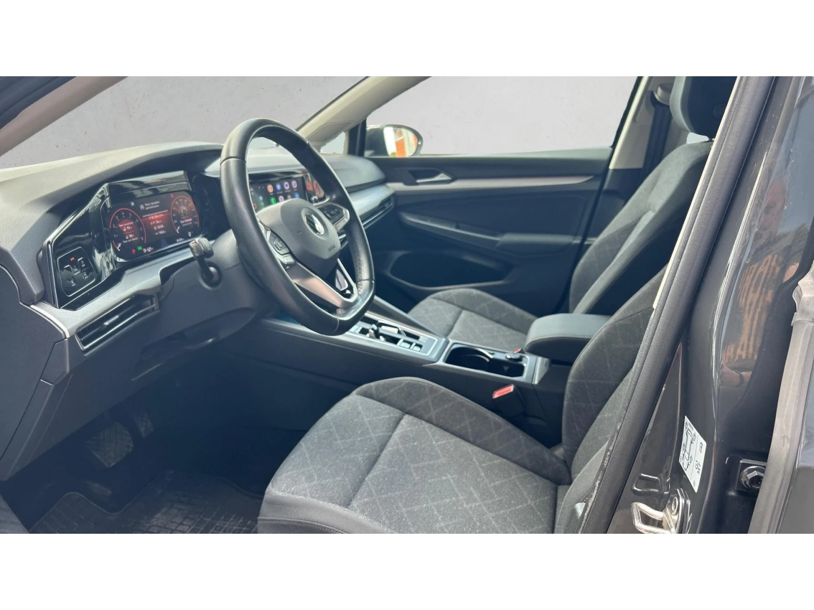 VW Golf 1.5 e-TSi A/T, Месечна вноска от 299  , снимка 11 - Автомобили и джипове - 55981062