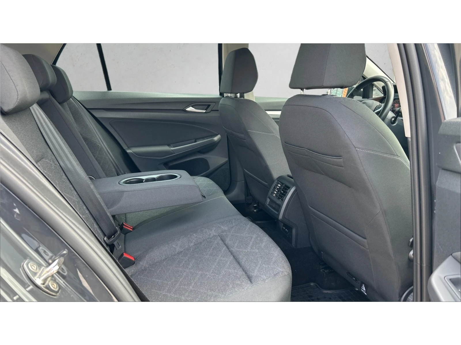 VW Golf 1.5 e-TSi A/T, Месечна вноска от 299  , снимка 10 - Автомобили и джипове - 55981062