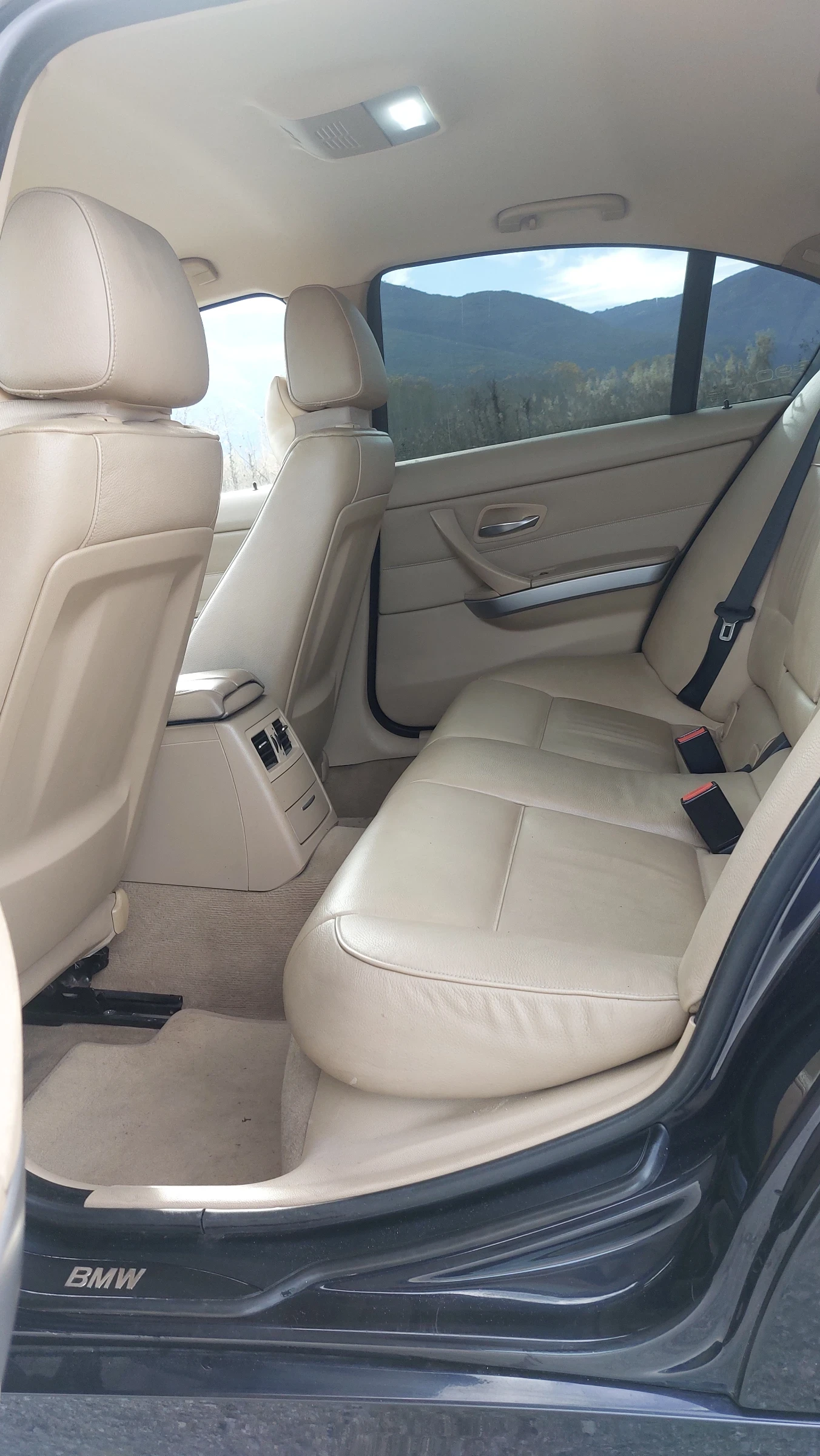 BMW 320, снимка 6 - Автомобили и джипове - 56541230