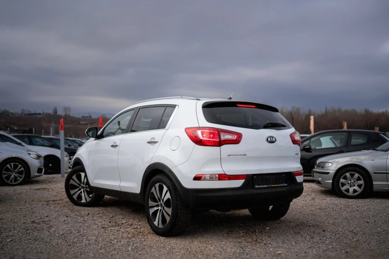 Kia Sportage 1.7 crdi, снимка 4 - Автомобили и джипове - 46086556