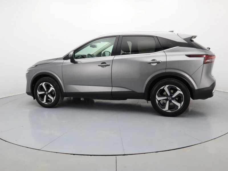 Nissan Qashqai 1.3 DIG-T  Mild Hybrid 4x4, снимка 7 - Автомобили и джипове - 47546047