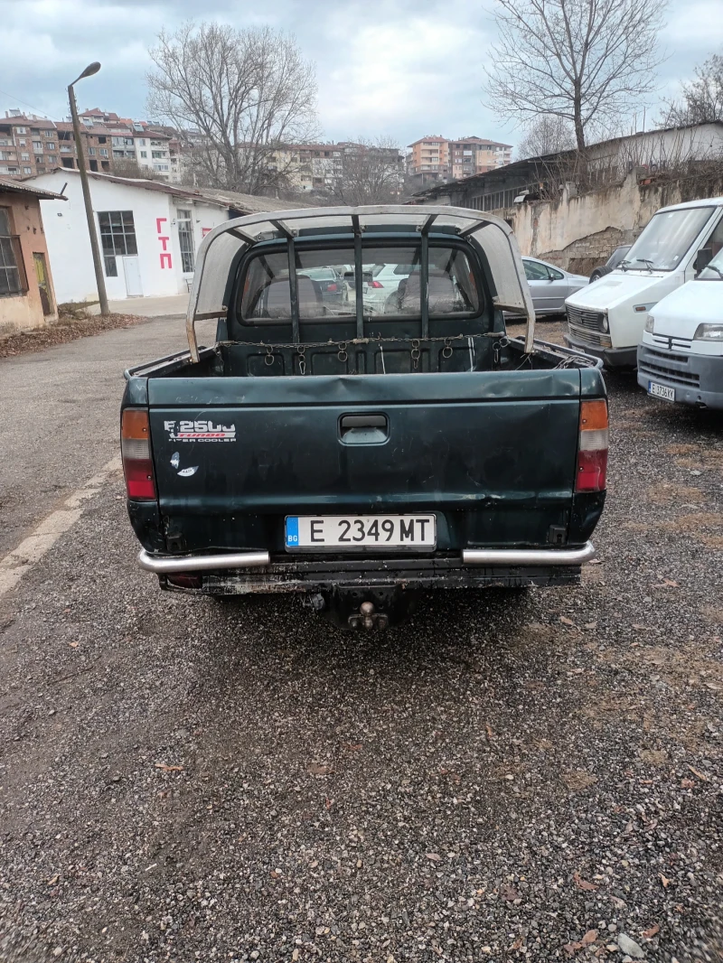 Mazda B2500, снимка 4 - Автомобили и джипове - 48067974