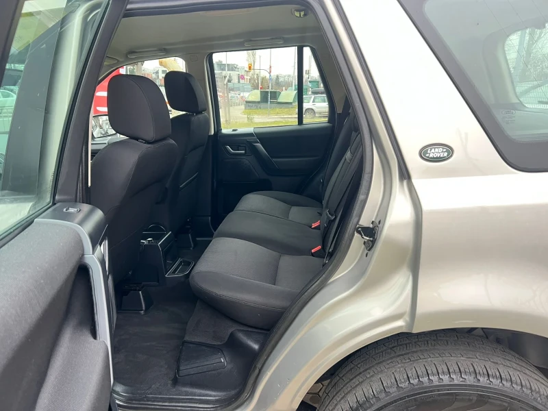 Land Rover Freelander 2.2TD4/4х4/РЕАЛНИ КМ ! ! ! , снимка 15 - Автомобили и джипове - 48309258