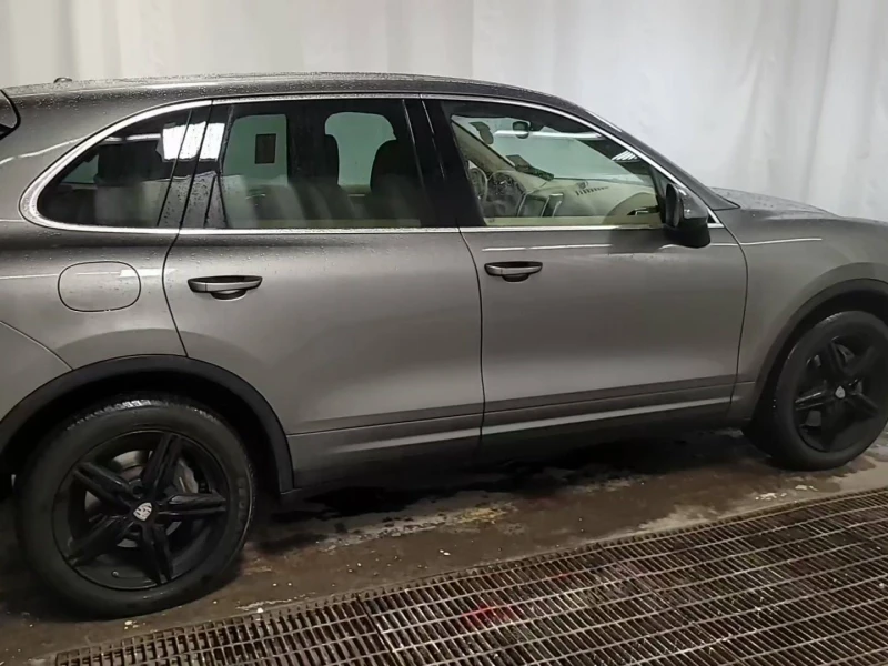 Porsche Cayenne BOSE* ПОДГРЕВ* ПАНО* КРАЙНА ЦЕНА, снимка 4 - Автомобили и джипове - 48913155