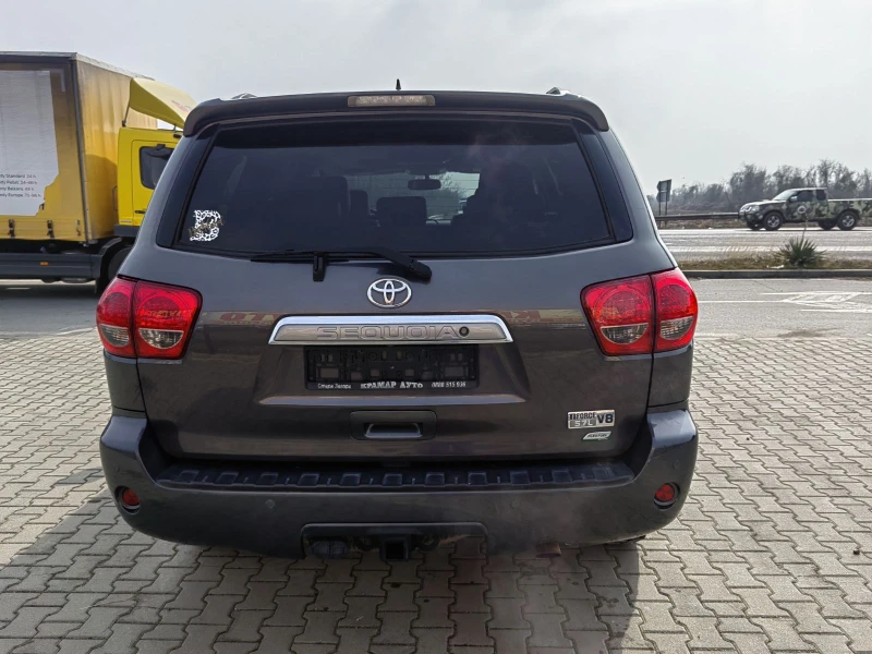 Toyota Sequoia 5.7i Platinum, снимка 4 - Автомобили и джипове - 49410443