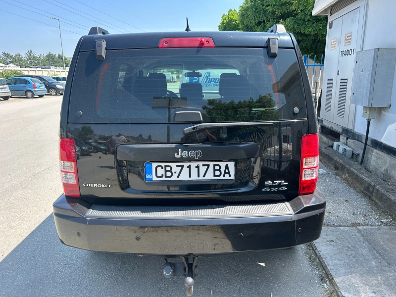 Jeep Cherokee 3.7i, снимка 5 - Автомобили и джипове - 51425024