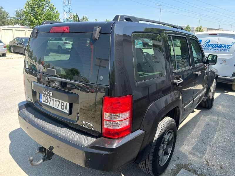 Jeep Cherokee 3.7i, снимка 4 - Автомобили и джипове - 51425024