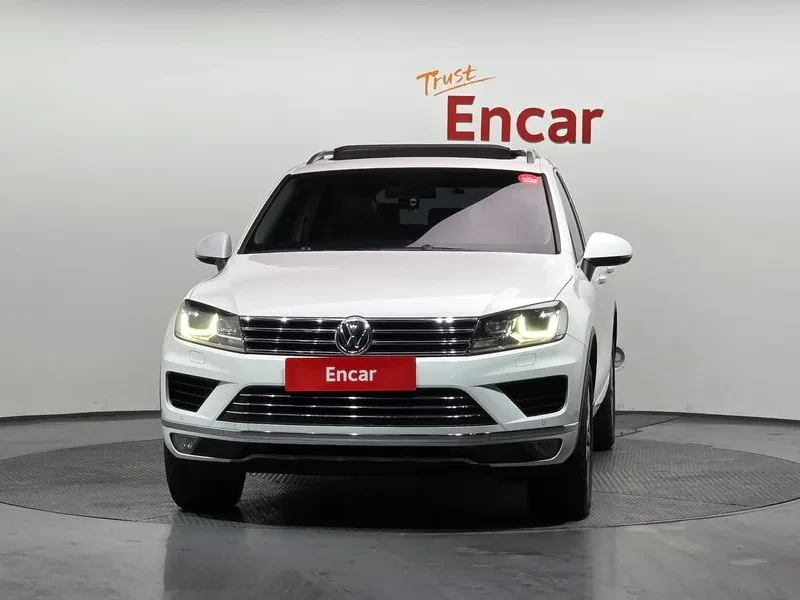VW Touareg  V6 3.0 Tdi Bluemotion 7P5, снимка 3 - Автомобили и джипове - 55101592