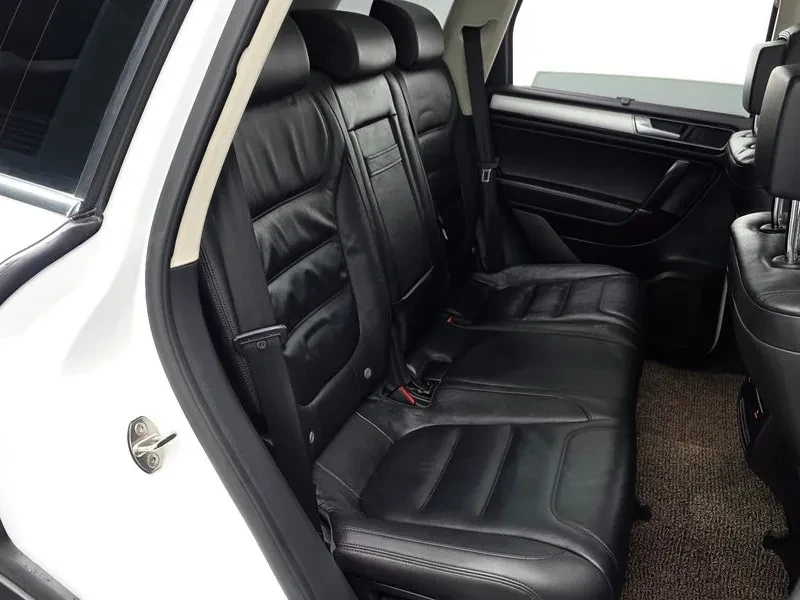 VW Touareg  V6 3.0 Tdi Bluemotion 7P5, снимка 12 - Автомобили и джипове - 55101592