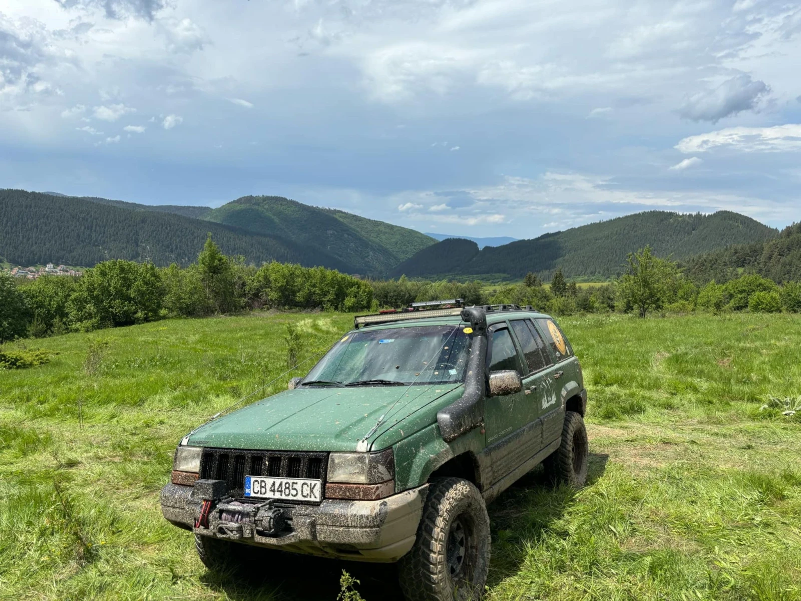 Jeep Grand cherokee 4.0l с ръни скорости  - изображение 5