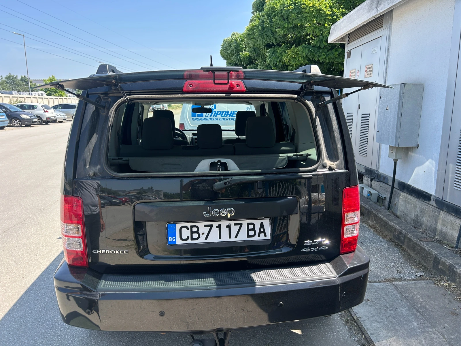 Jeep Cherokee 3.7i | Mobile.bg   15