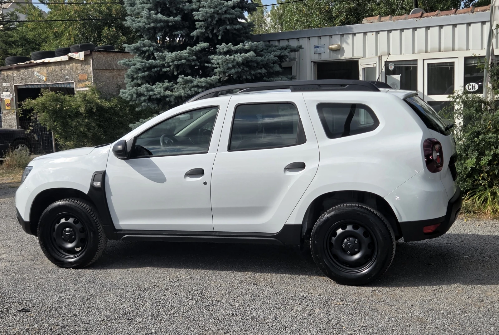 Dacia Duster 1.6i 114hp LPG 130 000km - изображение 6