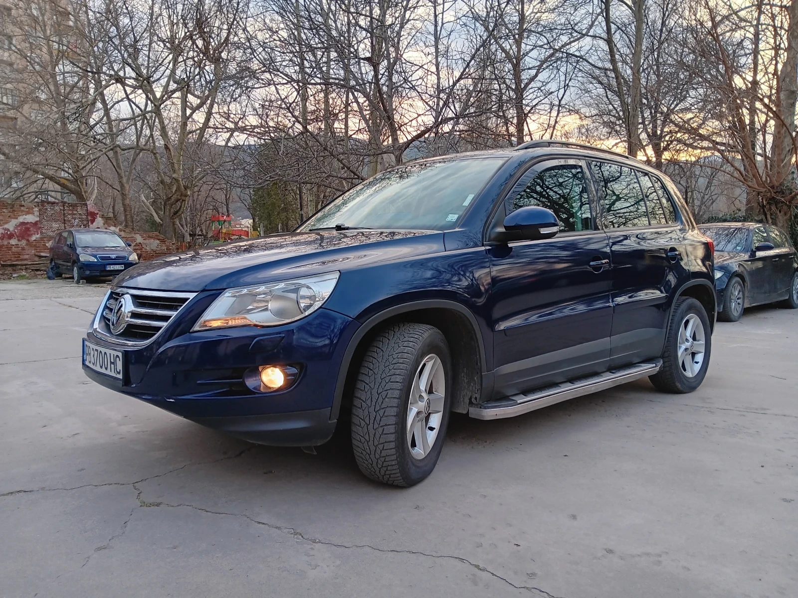 VW Tiguan 2.0TDI, снимка 11 - Автомобили и джипове - 53725616