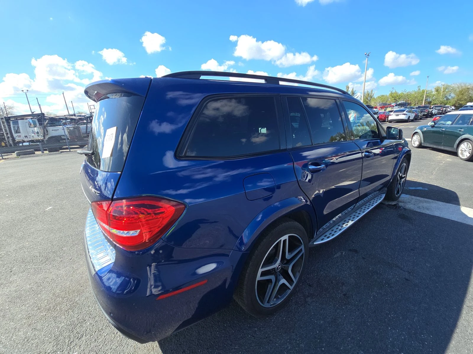 Mercedes-Benz GLS 500 AMG* PACK* ДИСТРОНИК* ПОДГРЕВ* ОБДУХВАНЕ* HARMON* , снимка 2 - Автомобили и джипове - 53797863