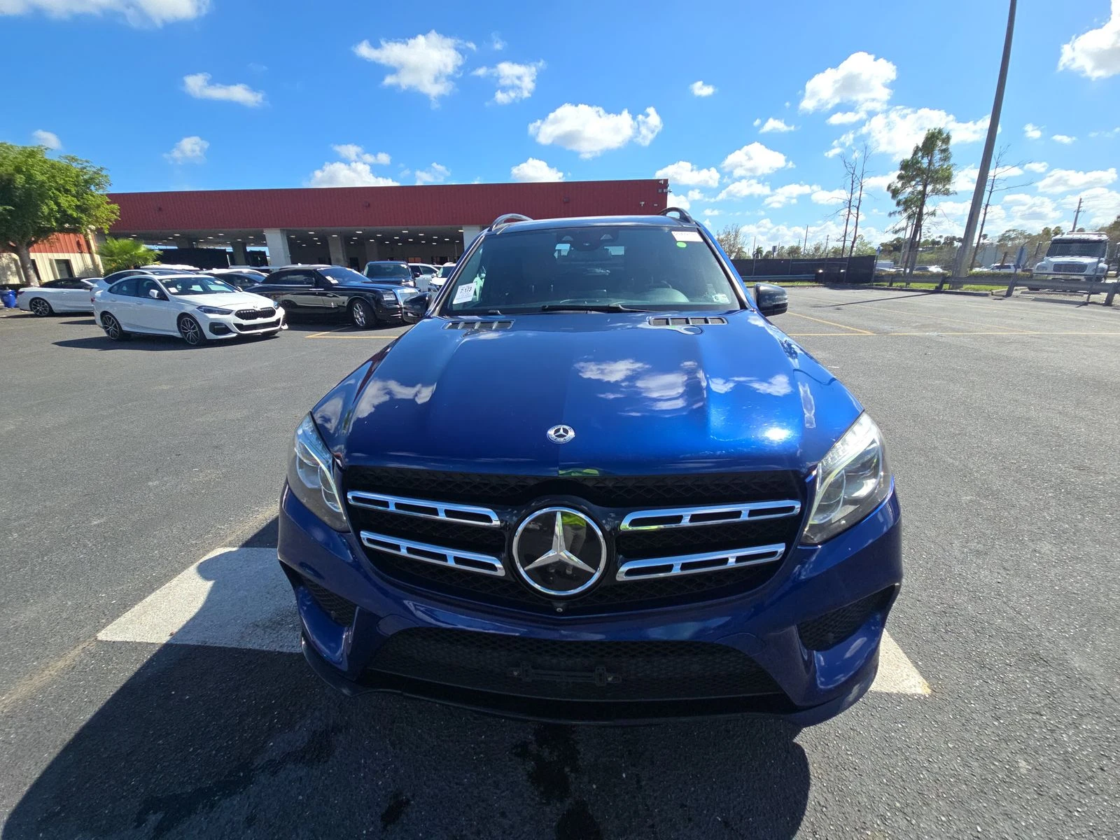 Mercedes-Benz GLS 500 AMG* PACK* ДИСТРОНИК* ПОДГРЕВ* ОБДУХВАНЕ* HARMON* , снимка 5 - Автомобили и джипове - 53797863