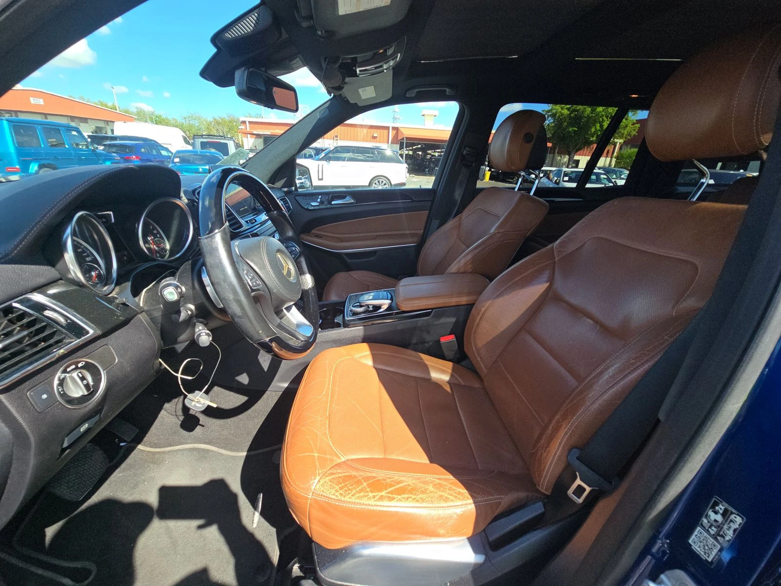 Mercedes-Benz GLS 500 AMG* PACK* ДИСТРОНИК* ПОДГРЕВ* ОБДУХВАНЕ* HARMON* , снимка 11 - Автомобили и джипове - 53797863