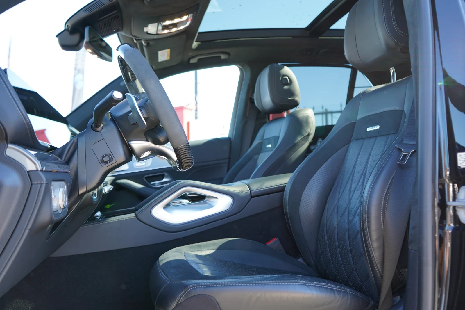 Mercedes-Benz GLE 63 S AMG 4M+ * CARBON* HEAD UP* DISTR* PANO* 360 CAM, снимка 8 - Автомобили и джипове - 54204413