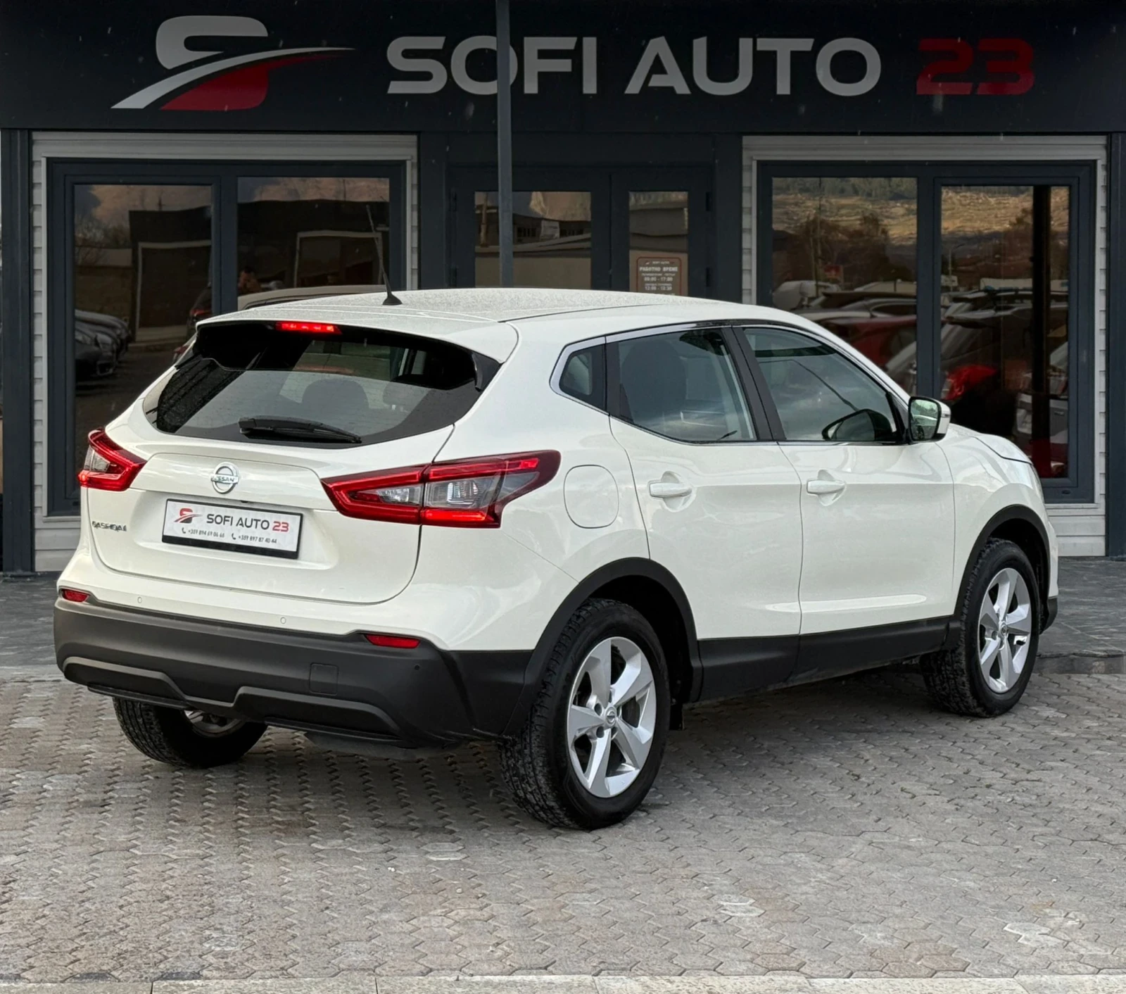 Nissan Qashqai 1.5dCI FULL, снимка 5 - Автомобили и джипове - 54242371