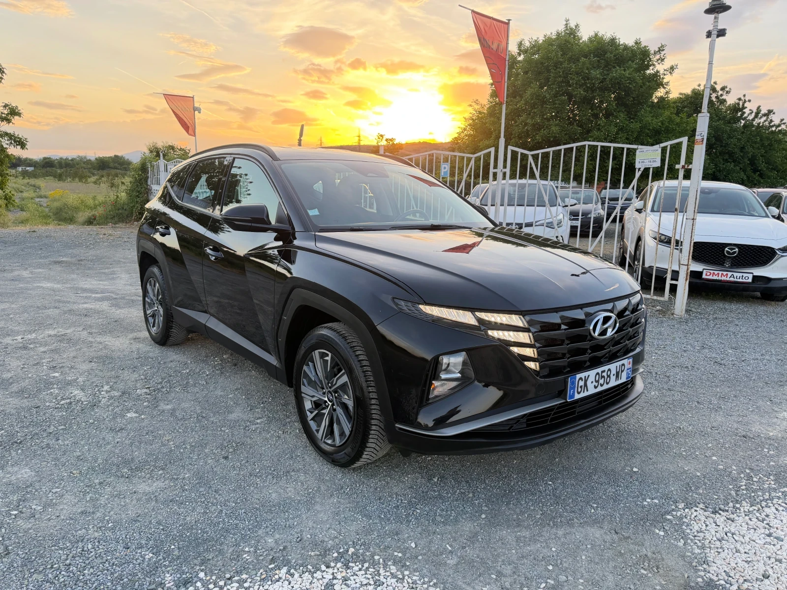 Hyundai Tucson 1.6 HYBRID / ЕВРО6 / ЗАДНА КАМЕРА / CARPLAY / WAZE, снимка 3 - Автомобили и джипове - 54655606