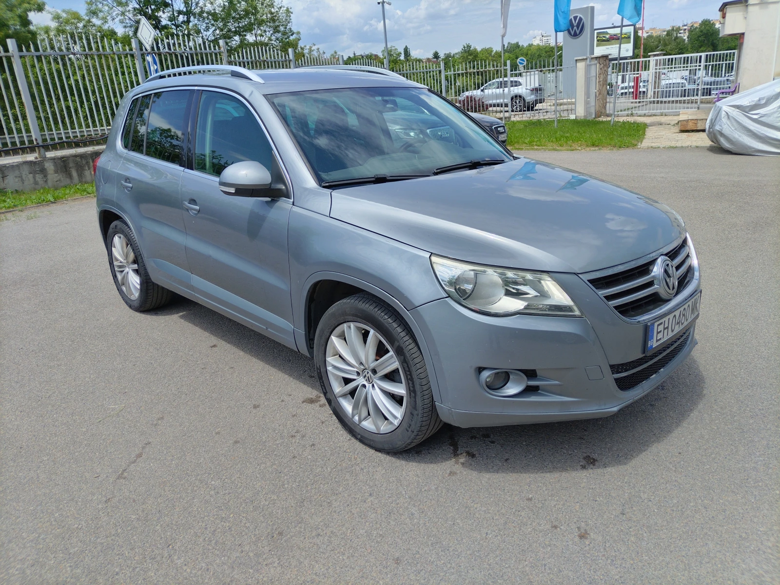 VW Tiguan 2.0TDI 4X4, снимка 3 - Автомобили и джипове - 54933699