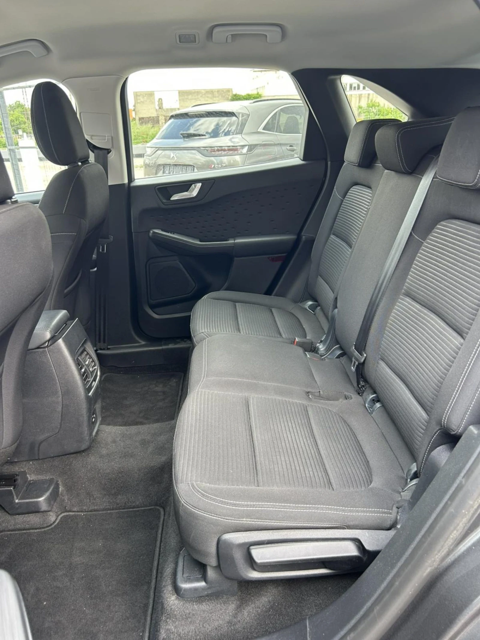 Ford Kuga 2.0 TDCI 150 * VIRTUAL COCKPIT * ACC * CAM * NAVI , снимка 15 - Автомобили и джипове - 54794733