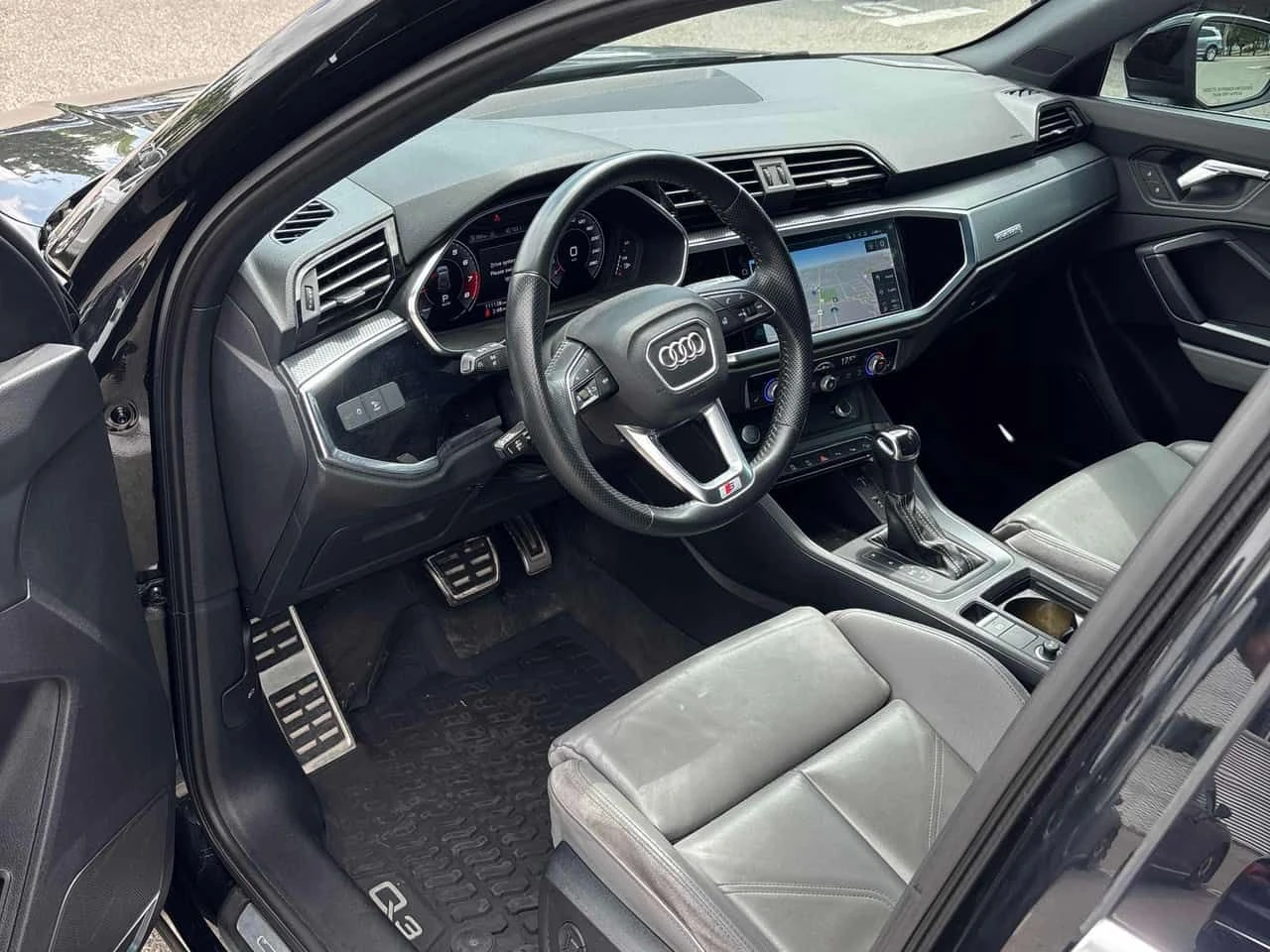Audi Q3 * Technik * CARFAX * ���� �� �� | Mobile.bg � ����������� 6