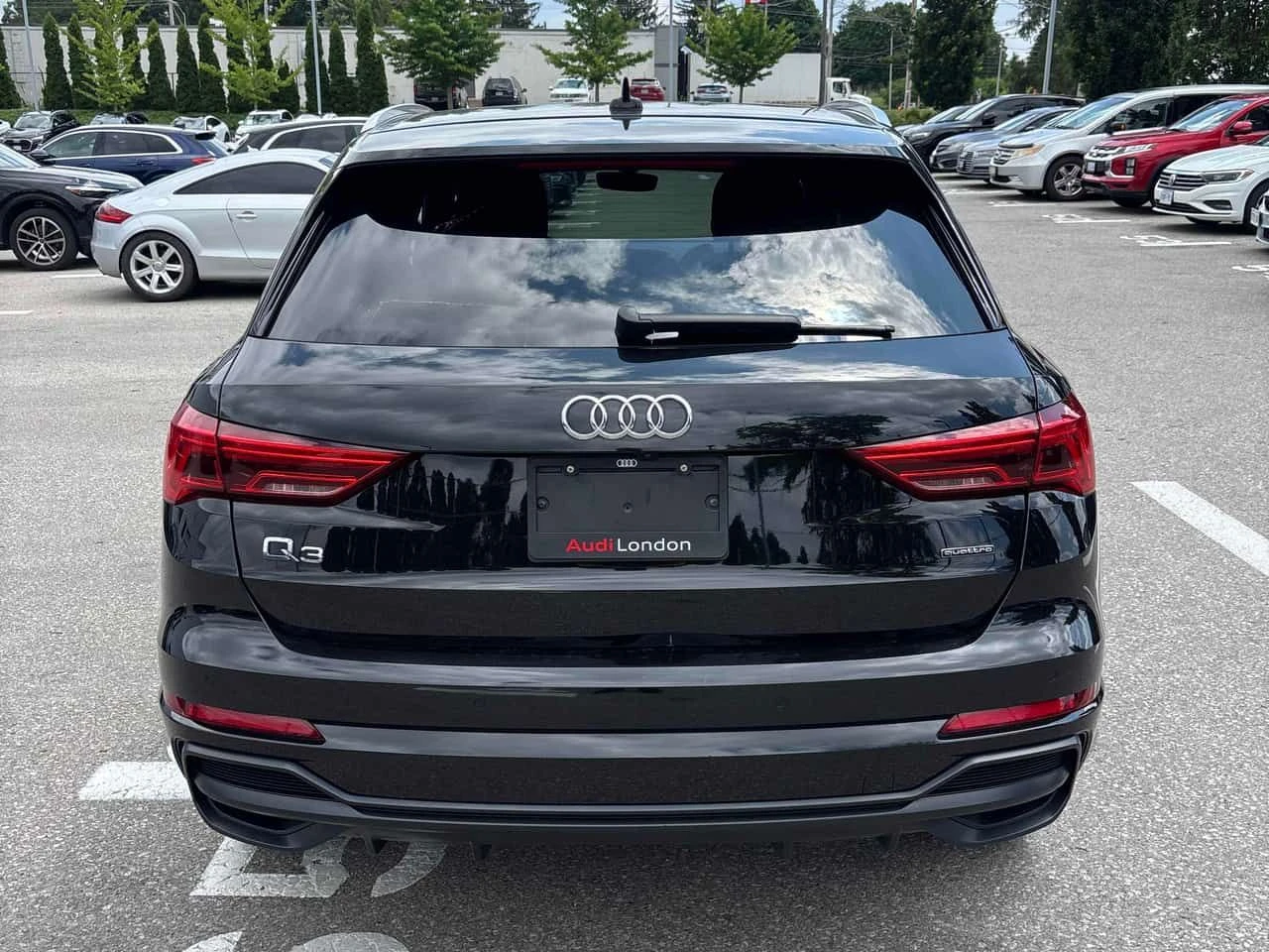 Audi Q3 * Technik * CARFAX * ���� �� �� | Mobile.bg � ����������� 3