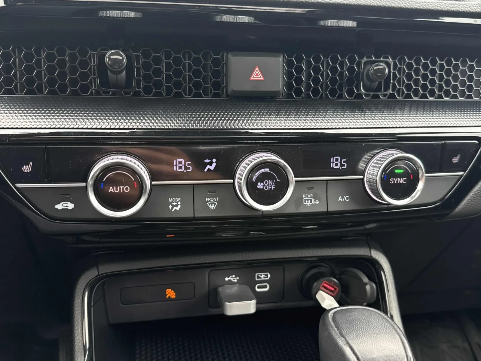 Honda Cr-v Sport AWD / ПАНО / ЛИЗИНГ / ПРОГНОЗНА ЦЕНА до БГ, снимка 13 - Автомобили и джипове - 55681970