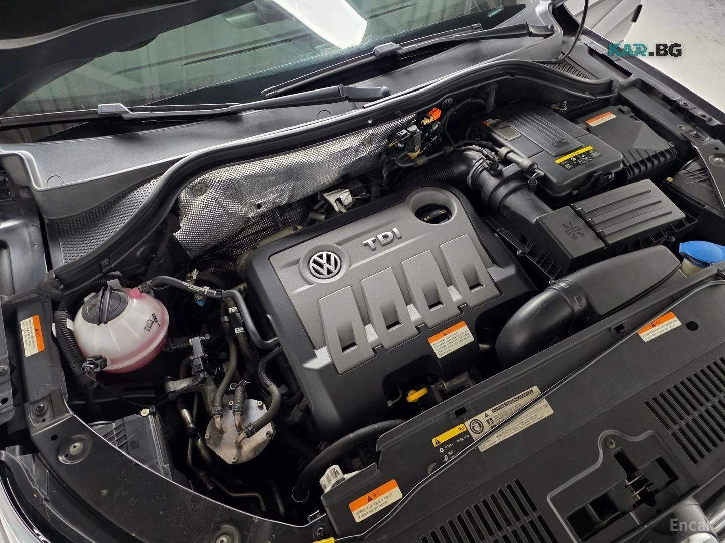 VW Tiguan 2.0 TDI COMFORT* КОЖА* ПОДГРЕВ* КАМЕРА* НАВИ, снимка 8 - Автомобили и джипове - 56046974