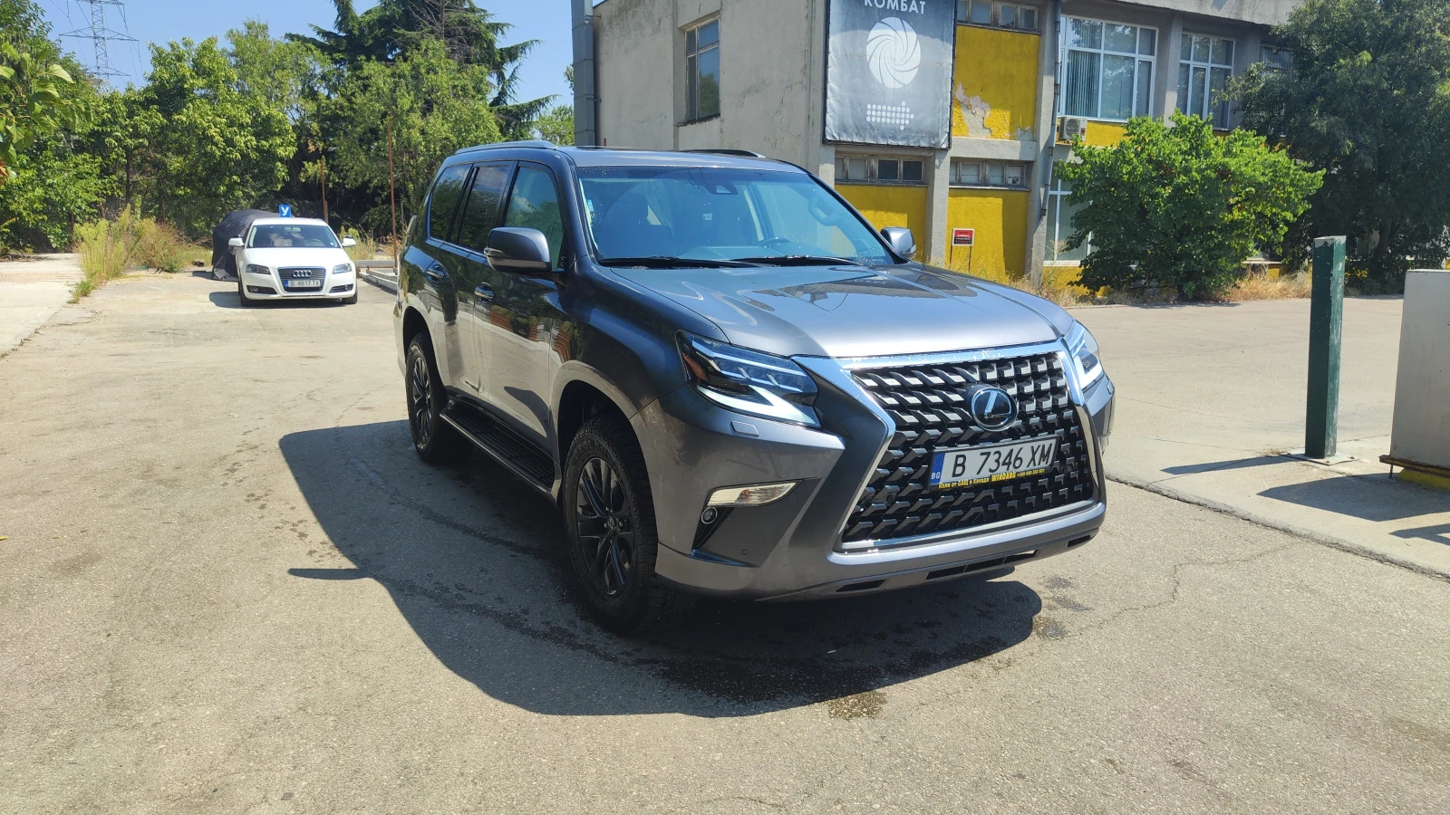 Lexus GX 460 Premium, снимка 2 - Автомобили и джипове - 56049099