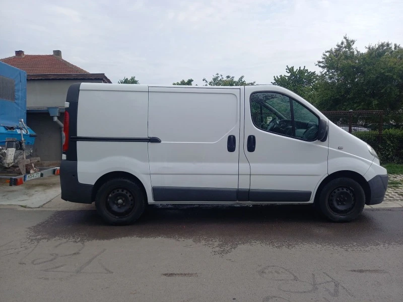 Renault Trafic, снимка 3 - Бусове и автобуси - 47555610