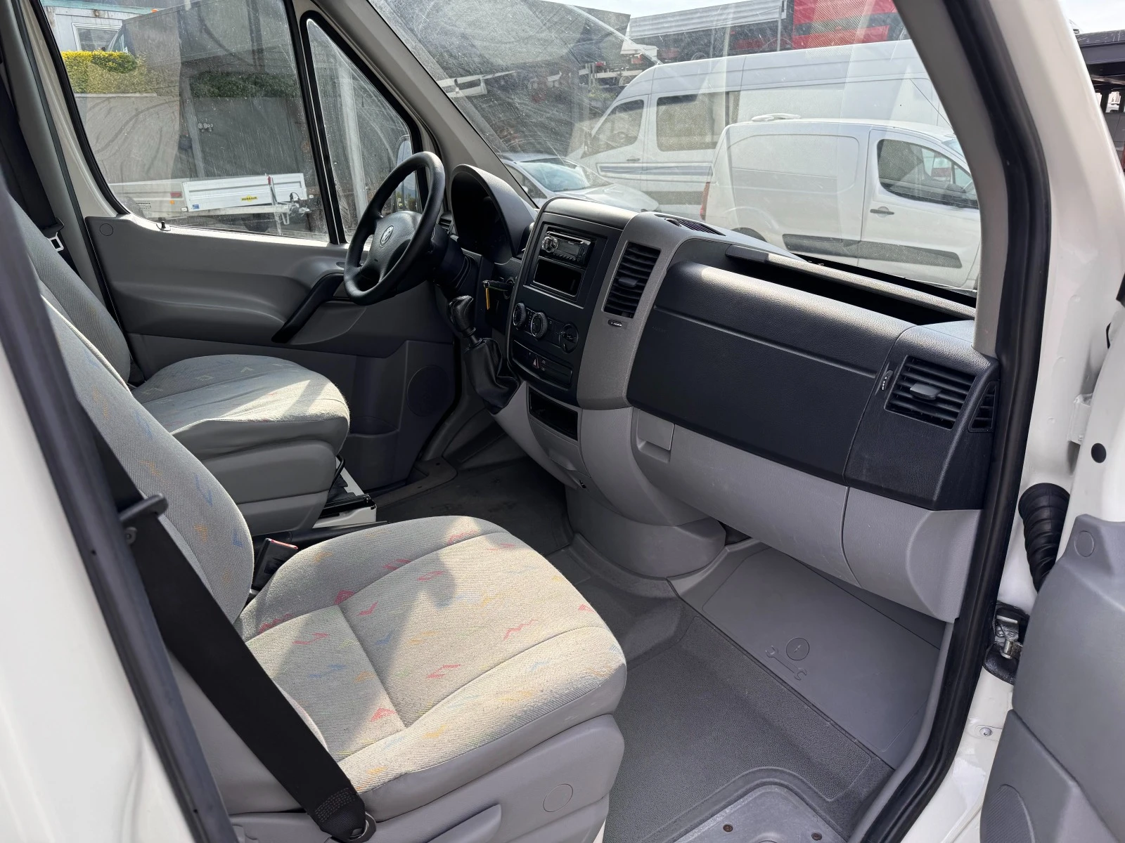 VW Crafter 2.5TDI 6-местен Клима Euro 5  - изображение 7