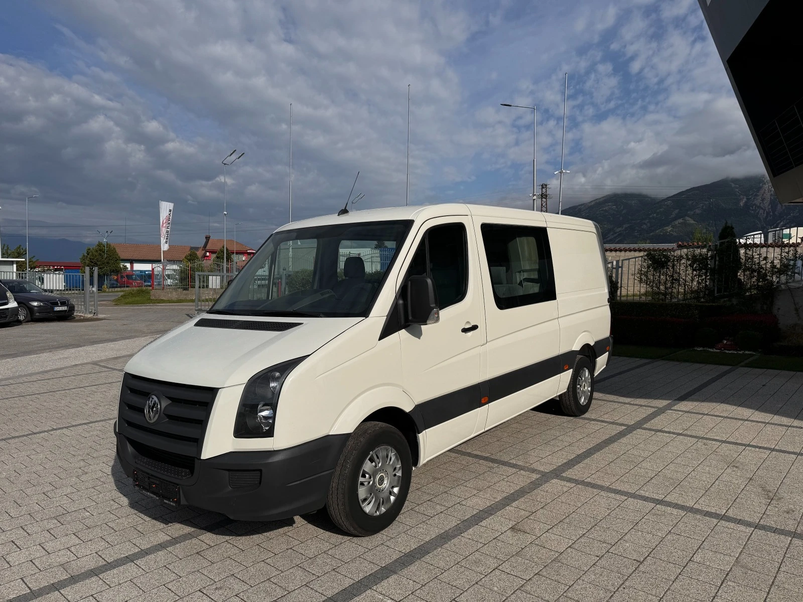 VW Crafter 2.5TDI 6-местен Клима Euro 5  - изображение 2