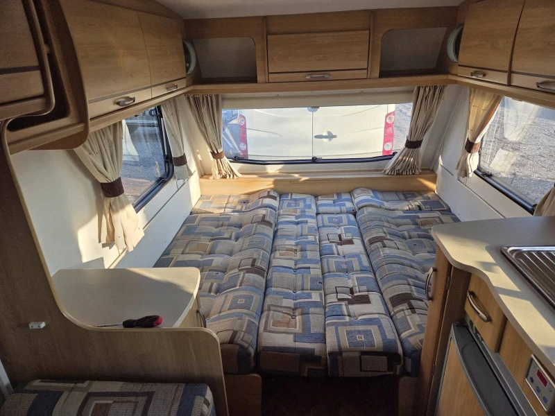 Каравана Други Lunar zenith 6 местна каравана, снимка 4 - Каравани и кемпери - 53137580