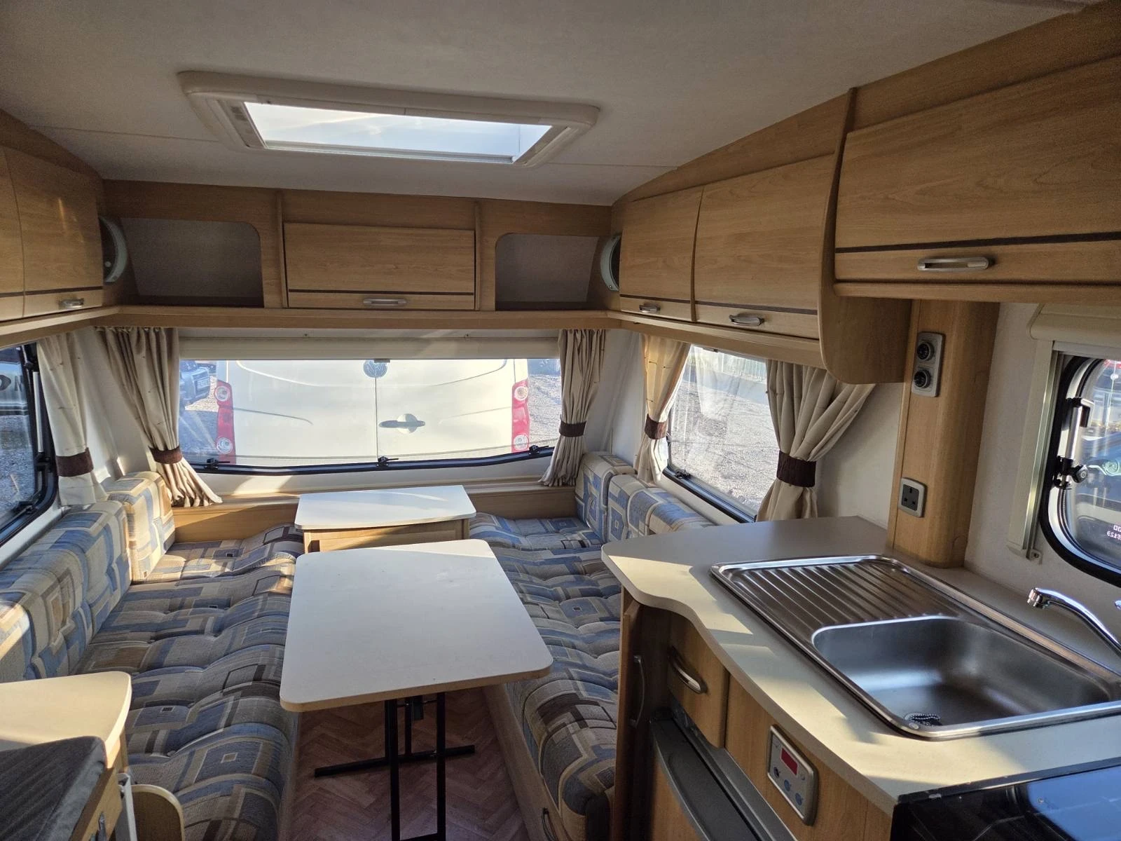 Каравана Други Lunar zenith 6 местна каравана - изображение 5