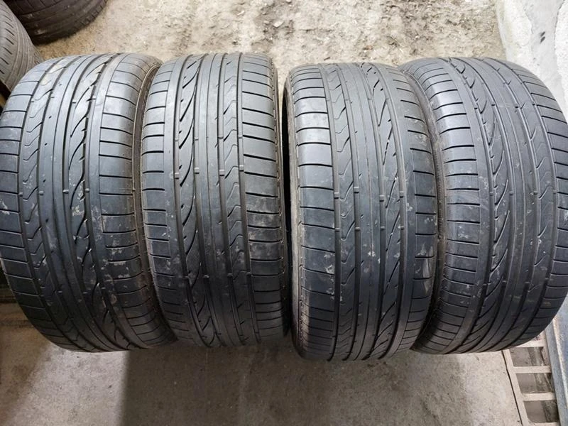 Гуми Летни 285/45R20, снимка 1 - Гуми и джанти - 37110888