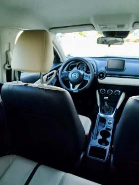 Mazda 2  , 1.5i (с верига) - бензин, снимка 15