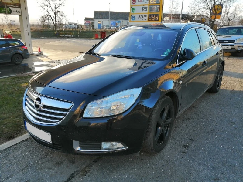 Opel Insignia Навигация! 160 коня!, снимка 1 - Автомобили и джипове - 47218604