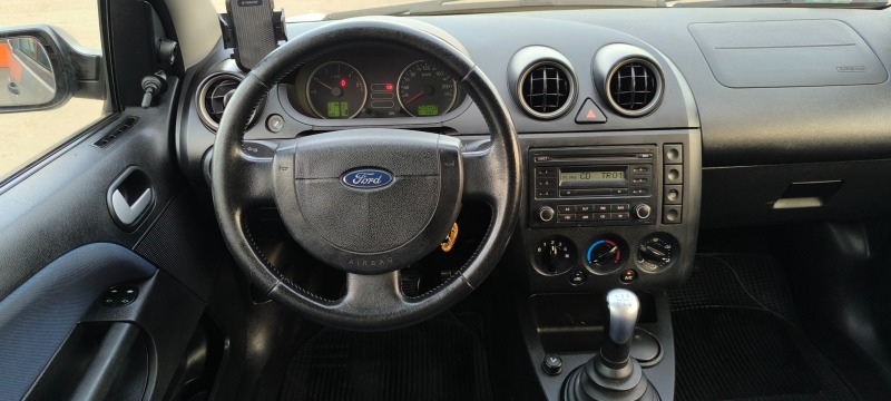 Ford Fiesta 1.4-68кс, снимка 16 - Автомобили и джипове - 46317147
