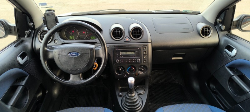 Ford Fiesta 1.4-68кс, снимка 15 - Автомобили и джипове - 46317147