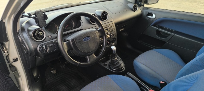 Ford Fiesta 1.4-68кс, снимка 9 - Автомобили и джипове - 46317147