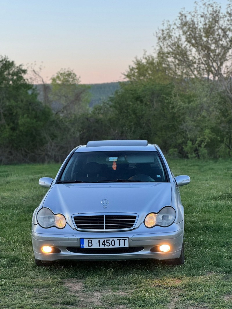 Mercedes-Benz C 220, снимка 2 - Автомобили и джипове - 46324692