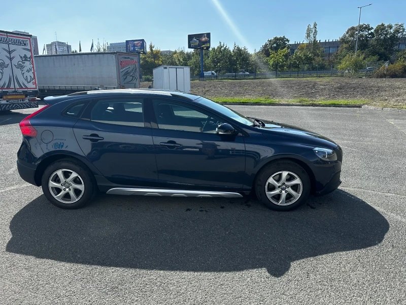 Volvo V40 Cross Country 2.0 ШВЕЙЦАРИЯ T4 AWD, снимка 4 - Автомобили и джипове - 47466633