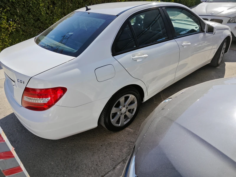 Mercedes-Benz C 200 cdi 2013g automat, снимка 4 - Автомобили и джипове - 47721328